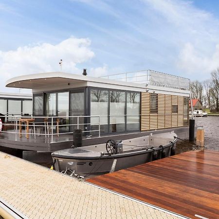 Welcome In - Houseboat 'Elysium' Met Eigen Aanlegsteiger Sneek - Offingawier Екстериор снимка