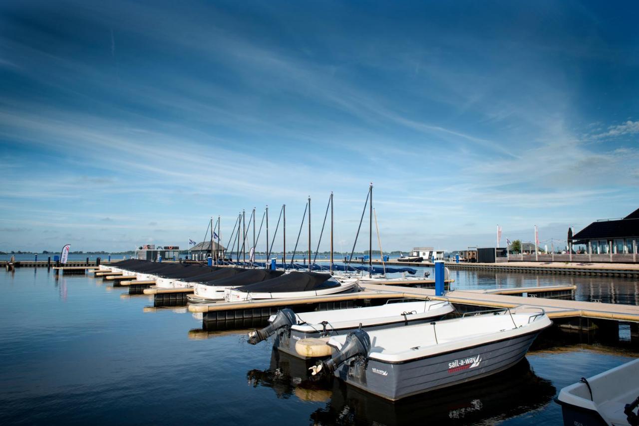 Welcome In - Houseboat 'Elysium' Met Eigen Aanlegsteiger Sneek - Offingawier Екстериор снимка